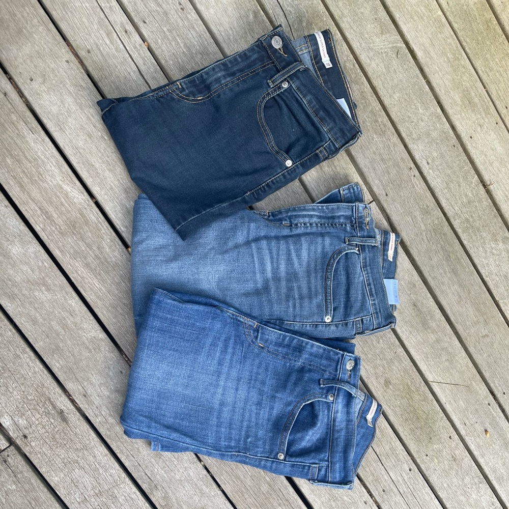 3 pairs MILE HIGH LEVI’S 😍